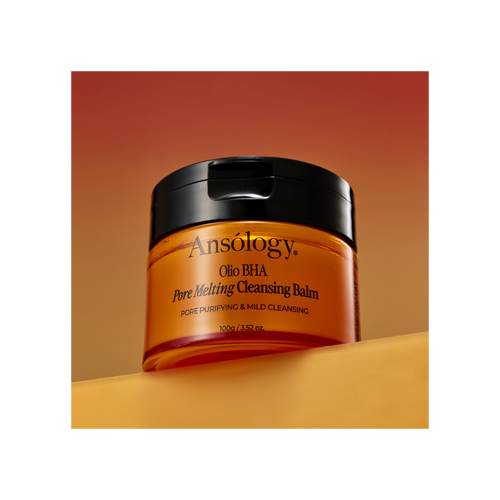 Dissolvez le maquillage et les impuretés avec le Baume Ansólogy®. Une formule dermo-purifiante à 61% d'huile de coco MCT pour une nutrition profonde sans fini gras.