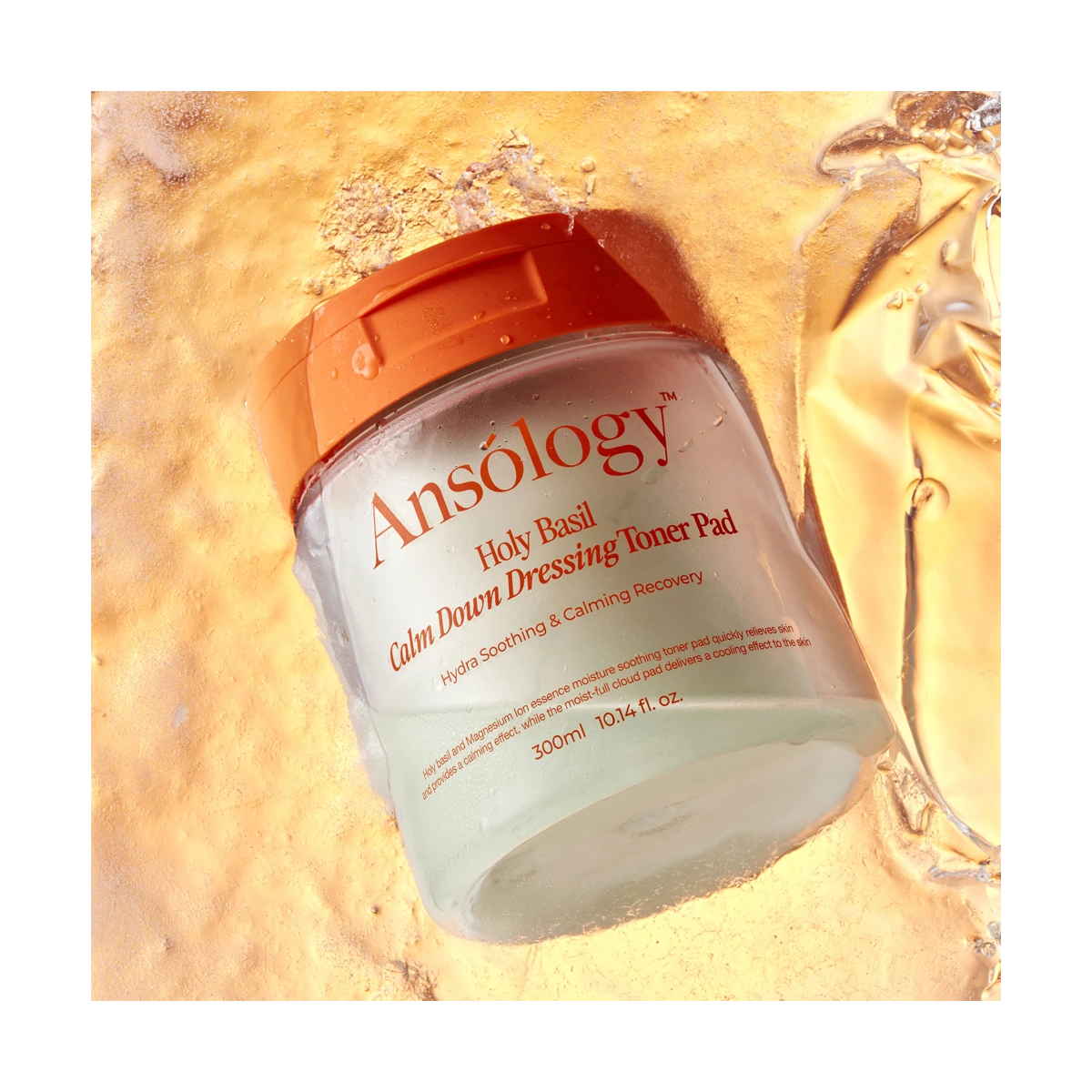 Boostez l'éclat de votre peau avec les Toner Pads Ansólogy®. Un soin dermo-technique au niacinamide pour unifier le grain de peau et protéger l'épiderme.