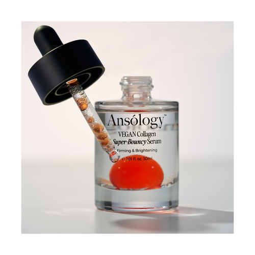 Redensifiez votre peau avec le Sérum Phyto-collagène™ Ansólogy®. Une formule aux facteurs biomimétiques pour stimuler le collagène et restaurer l'élasticité.
